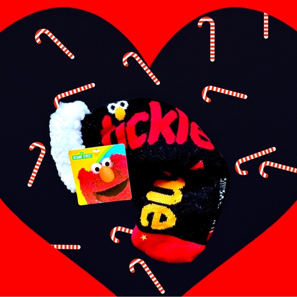 🆕 Sesame Street Sherpa Socks Tickle Me Elmo Sherpa Socks Limited Edition - Picture 3 of 16